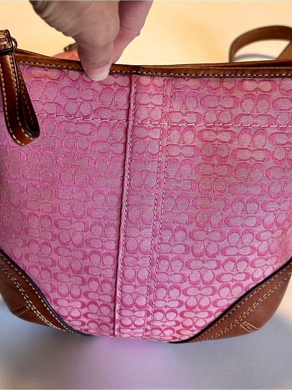 Vintage Coach Soho Signature C Pink Swingback Crossbody Bag Y2K - Picture 2 of 11